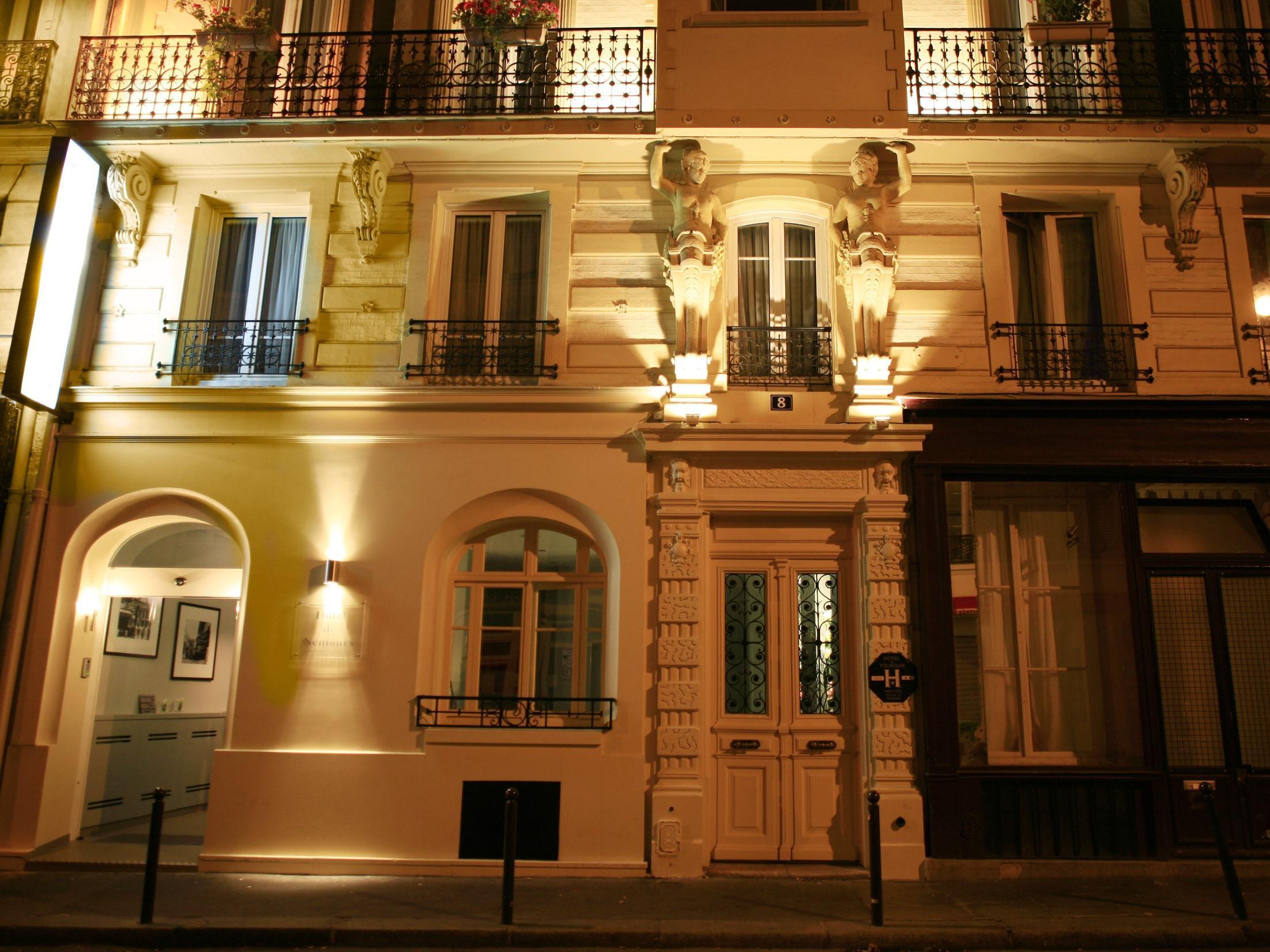 De Nemours 2* Parijs