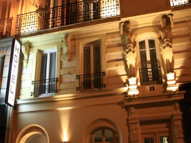 Hotel De Nemours Parijs